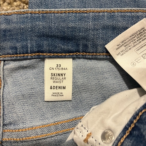 H&M Jeans. New with tags. Size 33 - Picture 2 of 4